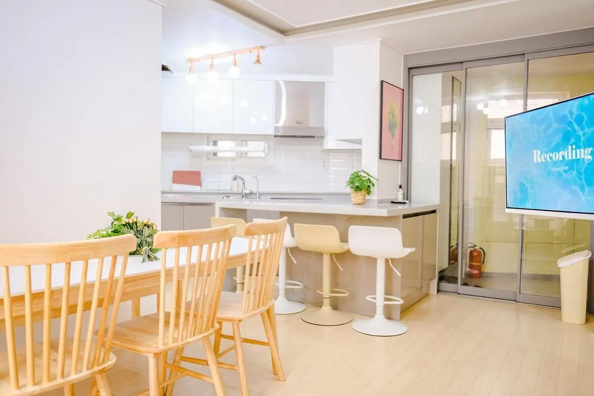 Seongsan Atelier Villa Seoul South Korea
